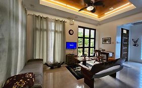 Andrew N Sophia'S Guest House
