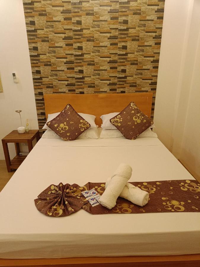 Andrew N Sophia'S Guest House Puerto Princesa Exterior photo